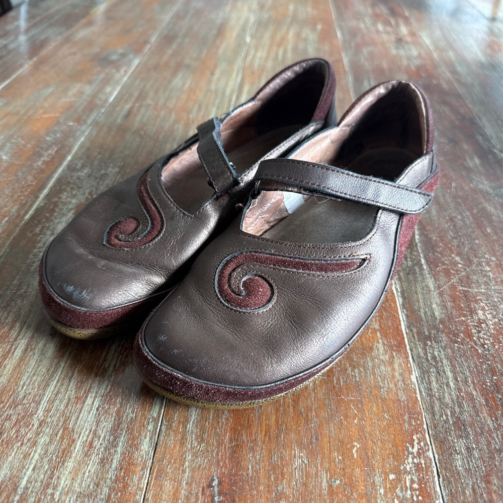 Naot Copper Brown Leather & Rusty Burgundy Suede Leather Flats Size 7/38